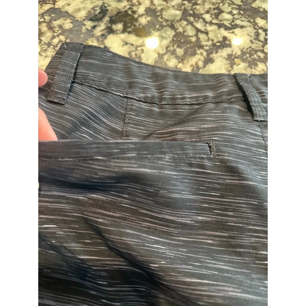 Hurley‎ Hybrid Walk Shorts in a Black Heather, size 28 Mens